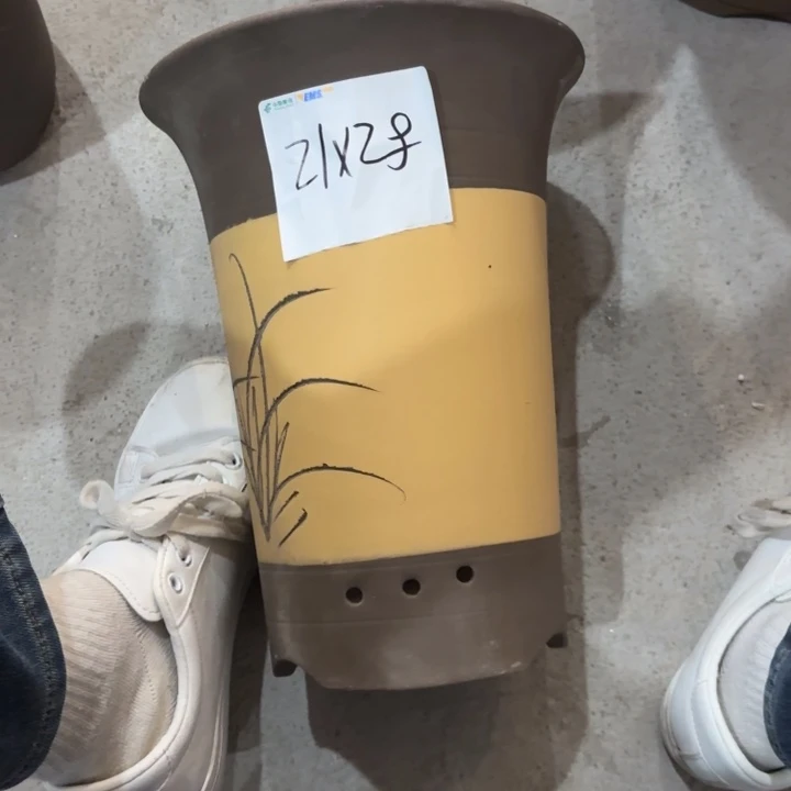 花盆紫砂紫砂的颜色