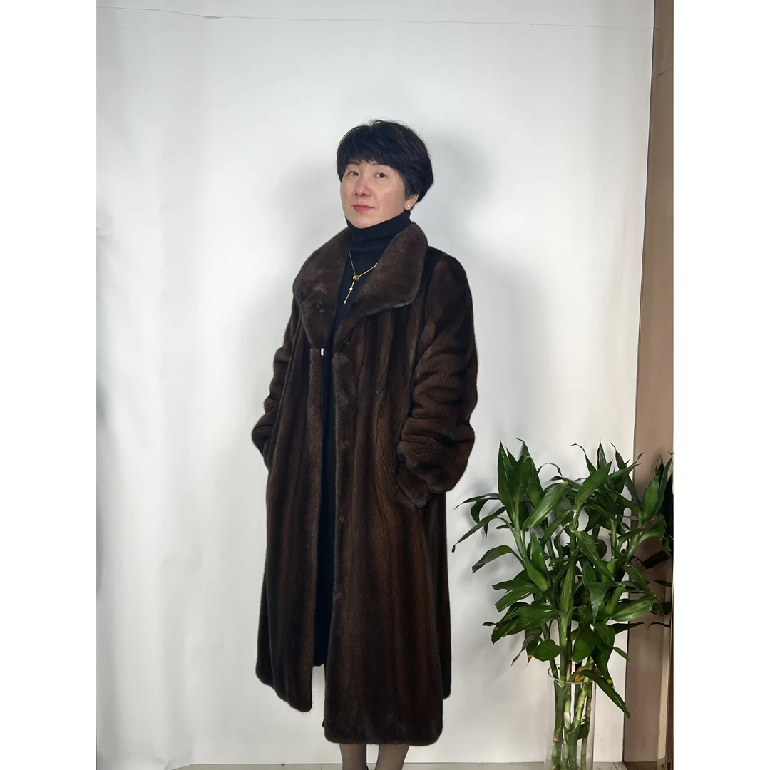 BAOYI 鲍艺2025冬季保暖立翻领母皮全抽长款水貂外套