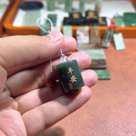 和田玉（糖玉）未镶嵌颈饰