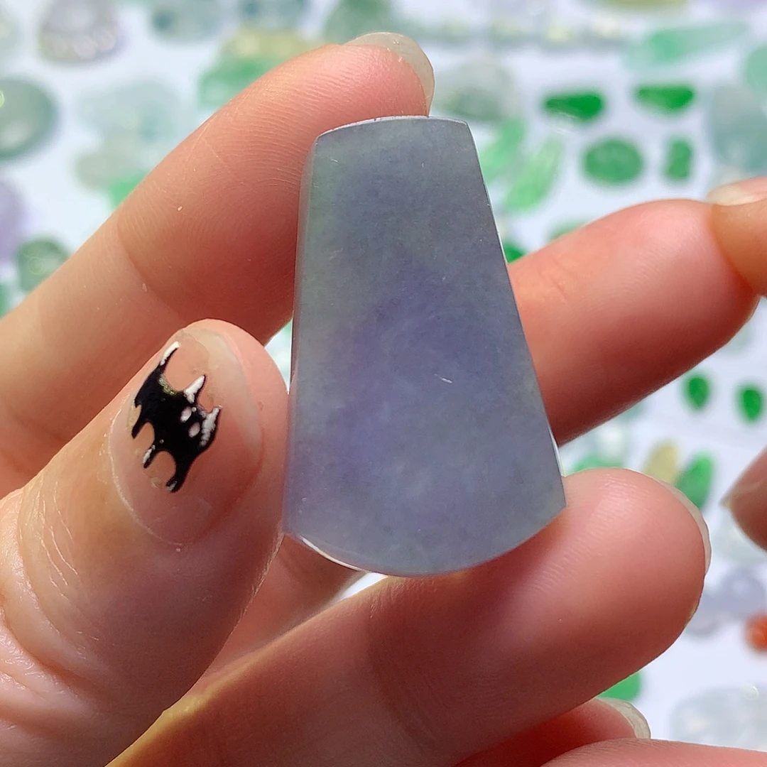 翡翠未镶嵌颈饰无事