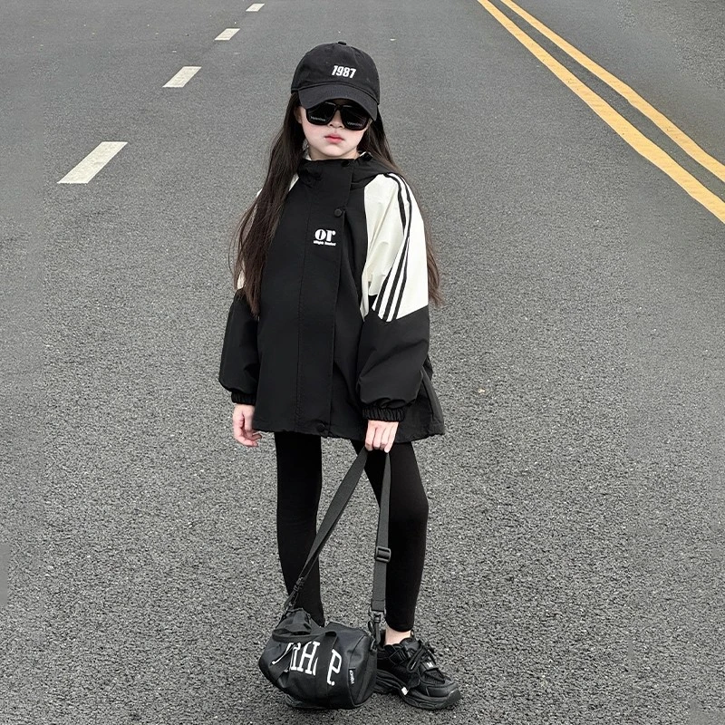 女童外套春秋款2025新款儿童洋气时髦秋装6-12岁早秋超好看冲锋衣