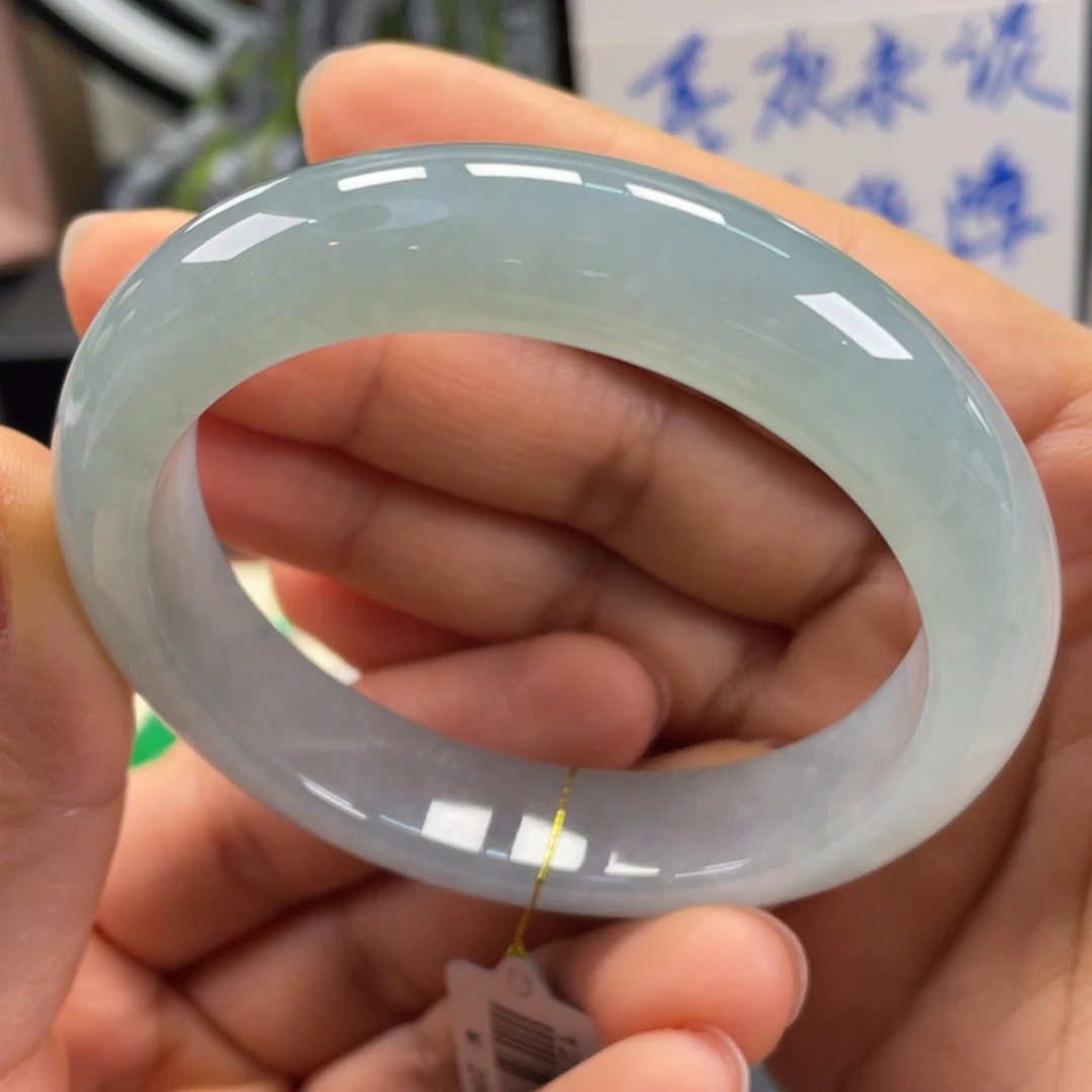 翡翠未镶嵌手镯蓝胶翡翠手镯