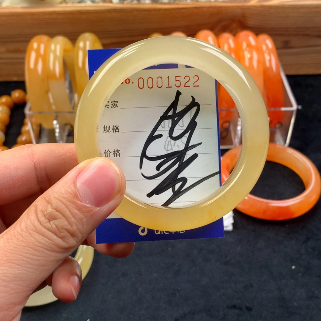 石英质玉(黄龙玉)未镶嵌手镯用****8