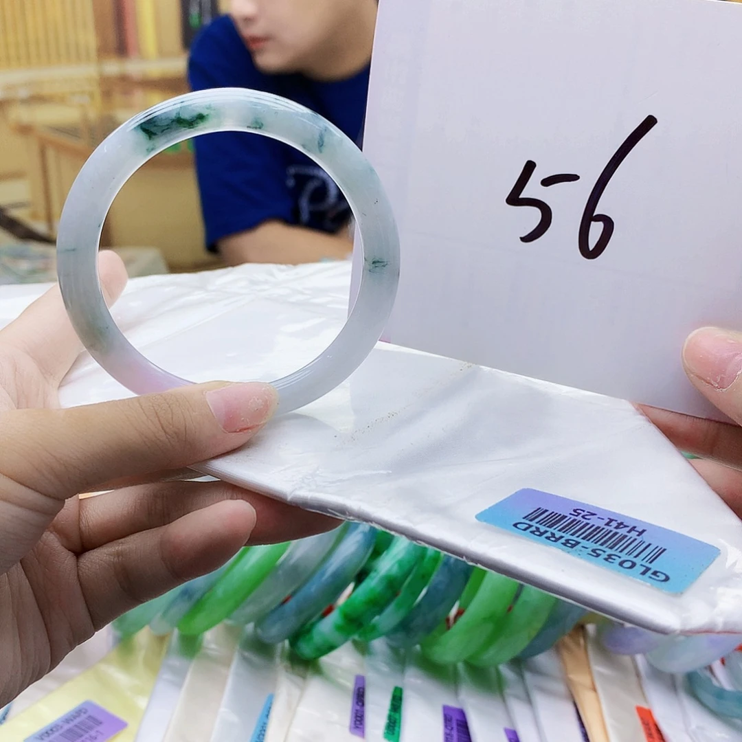 周***琴翡翠未镶嵌手镯ggh