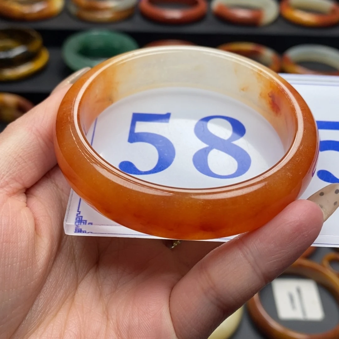 石英质玉（黄龙玉）手镯未镶嵌