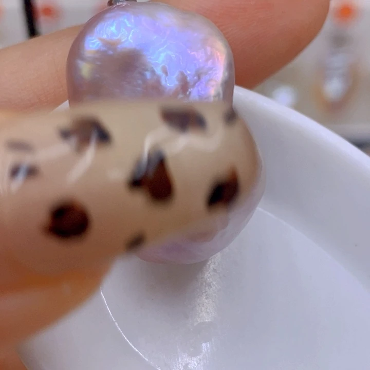 淡水珍珠吊坠(赠链)未镶嵌