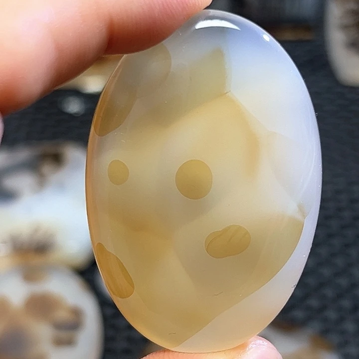 玛瑙/玉髓未镶嵌珠宝半成品