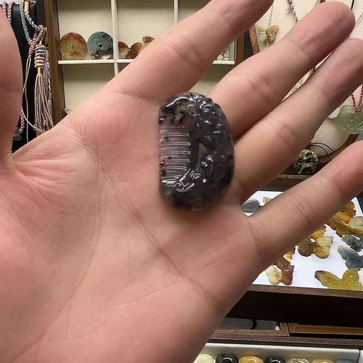 蛇纹石玉未镶嵌吊坠(赠链)
