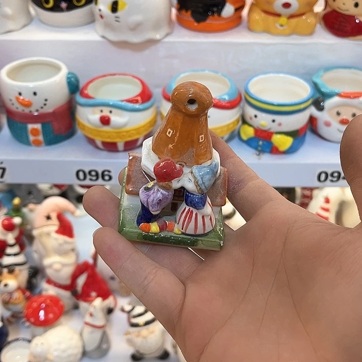摆件华****H掉色陶瓷微瑕介意慎拍
