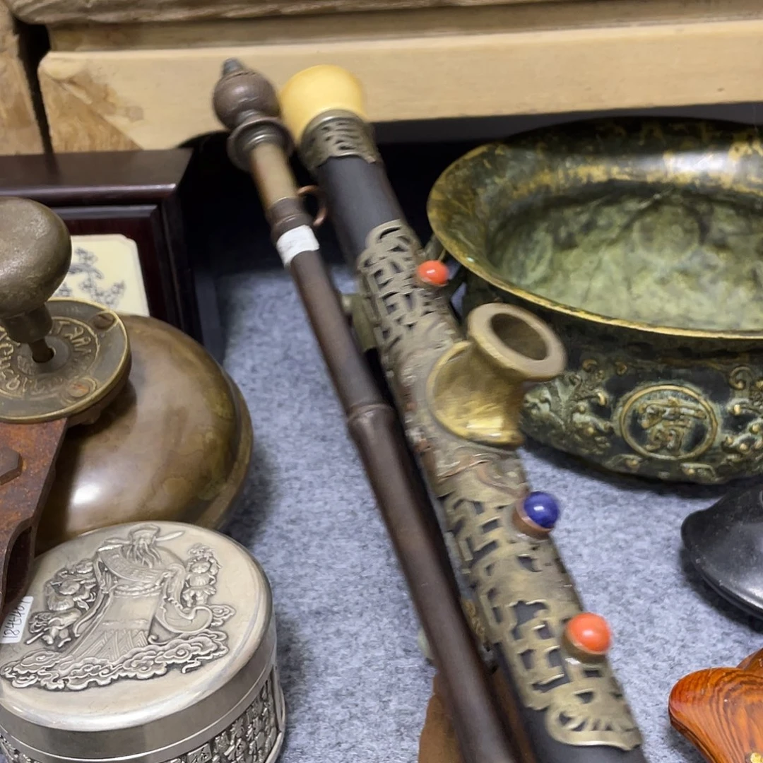 大***槐铜摆件一个小物件。