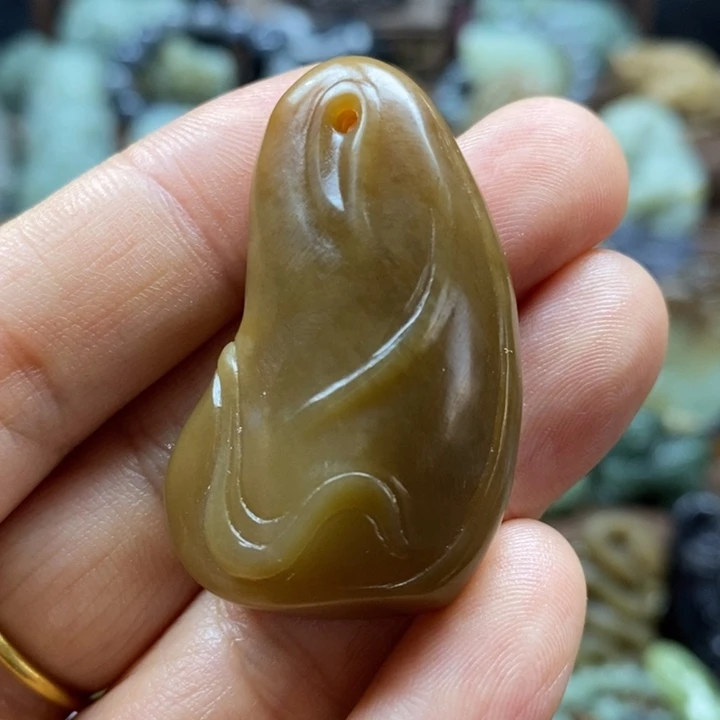 和田玉未镶嵌挂件