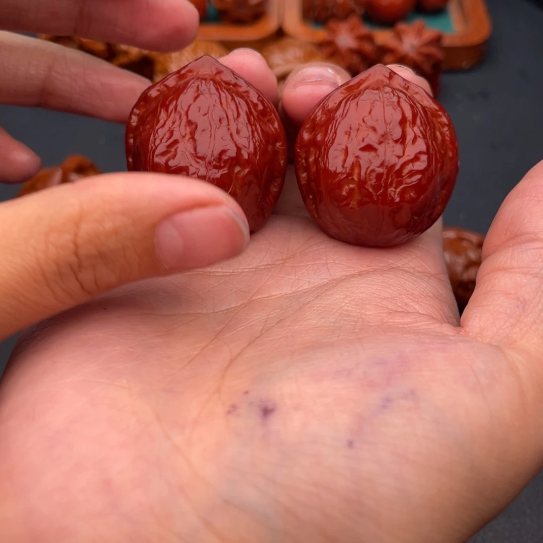 文玩核桃把件小红帽