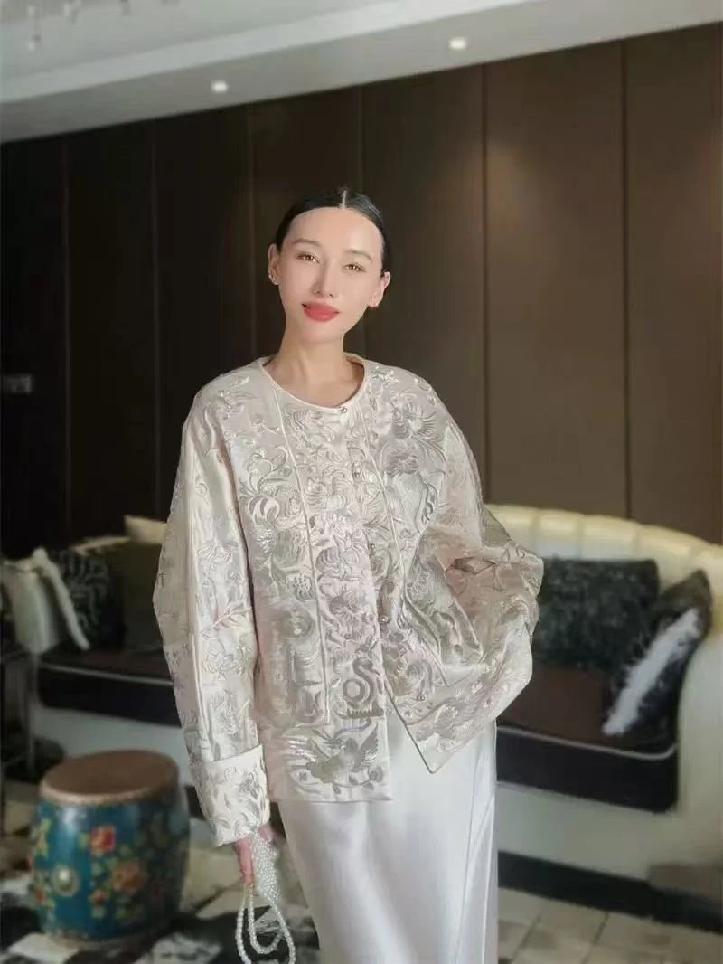 衣年纯品奢华重工同色满绣新中式外套女宽松百搭早春新款上衣