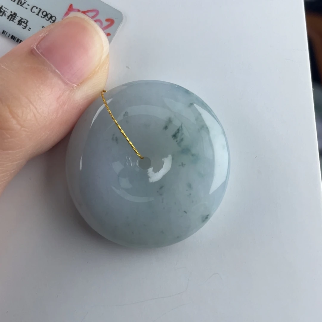颈饰未镶嵌翡翠平安扣
