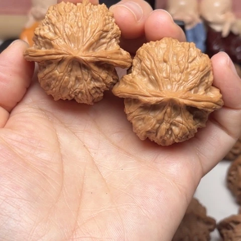 吊坠文玩核桃血麒麟