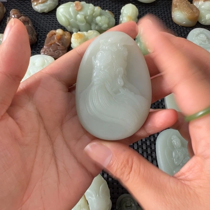 和田玉未镶嵌挂件