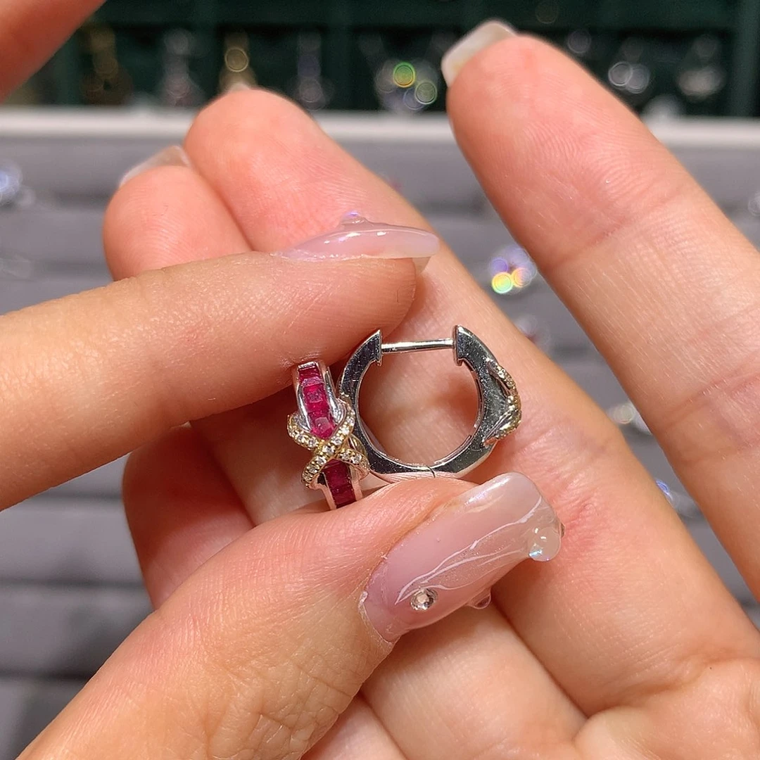 红宝石耳饰18K金镶嵌