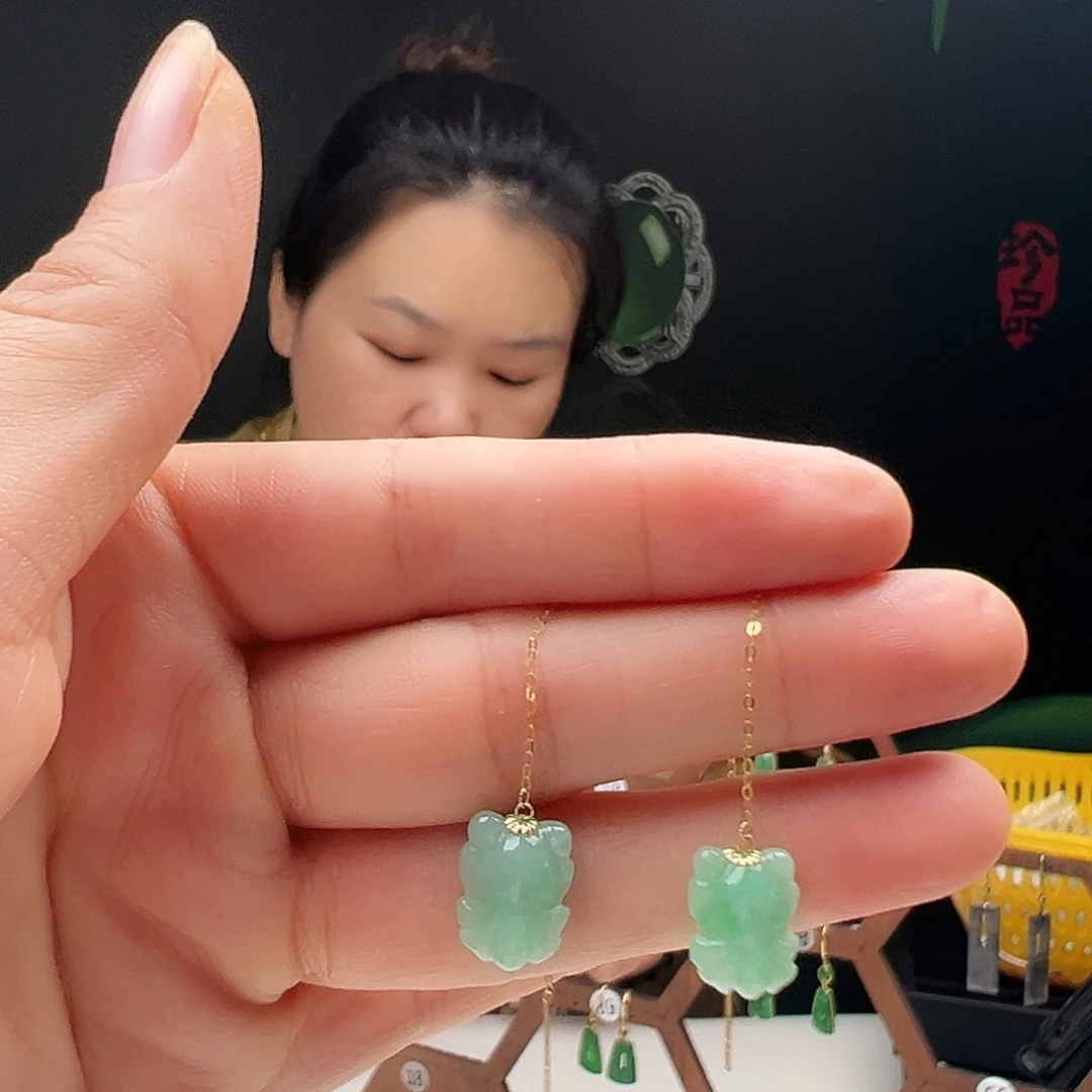 翡翠18K金镶嵌耳饰天然翡翠