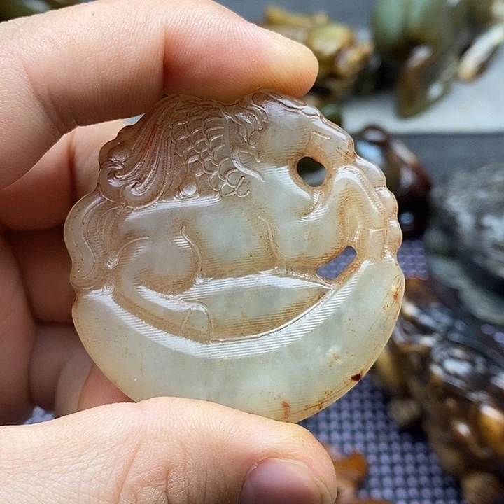 未镶嵌蛇纹石玉颈饰