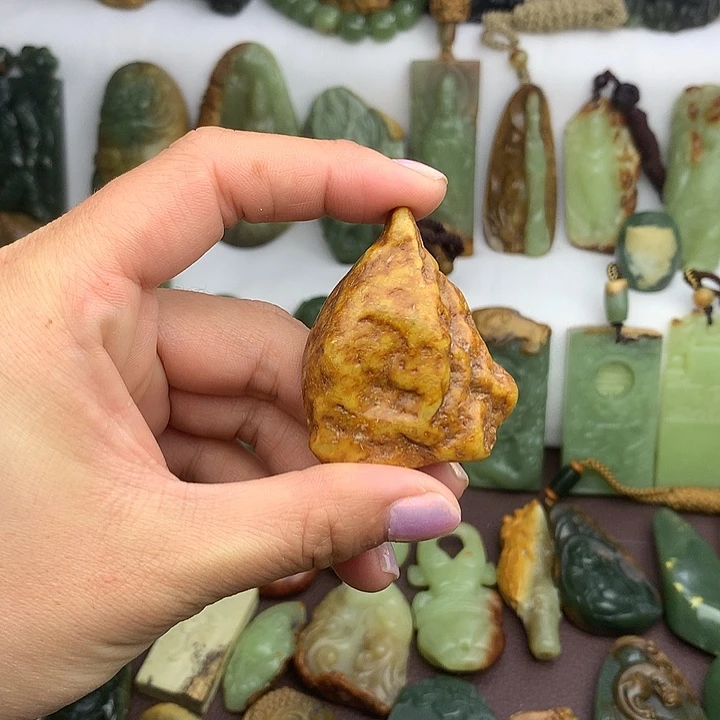 岫岩河磨玉（透闪石质玉）未镶嵌挂件