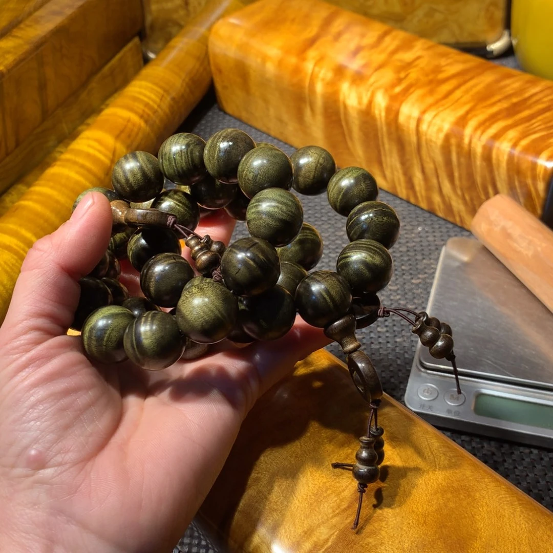 金丝楠啤*丘金丝楠木手串