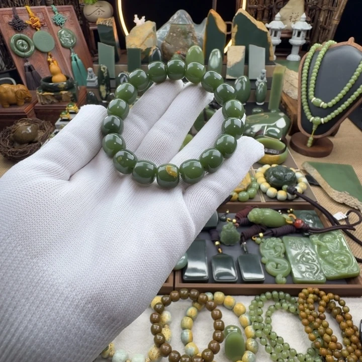 最***骄岫岩河磨玉（透闪石质玉）未镶嵌手串