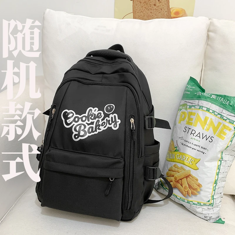 精美款式书包一个