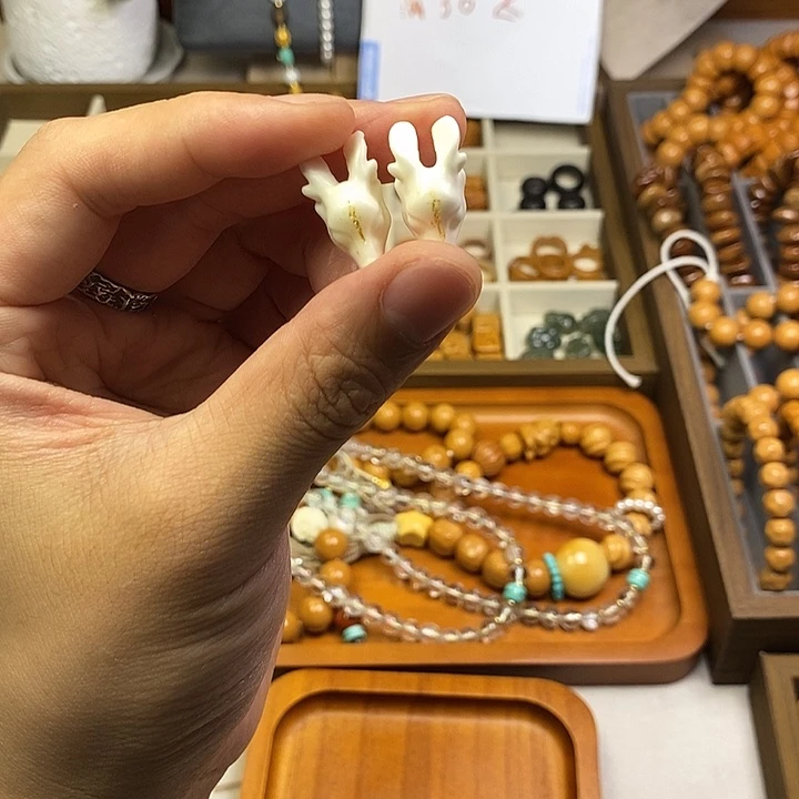非洲檀香无事牌一个