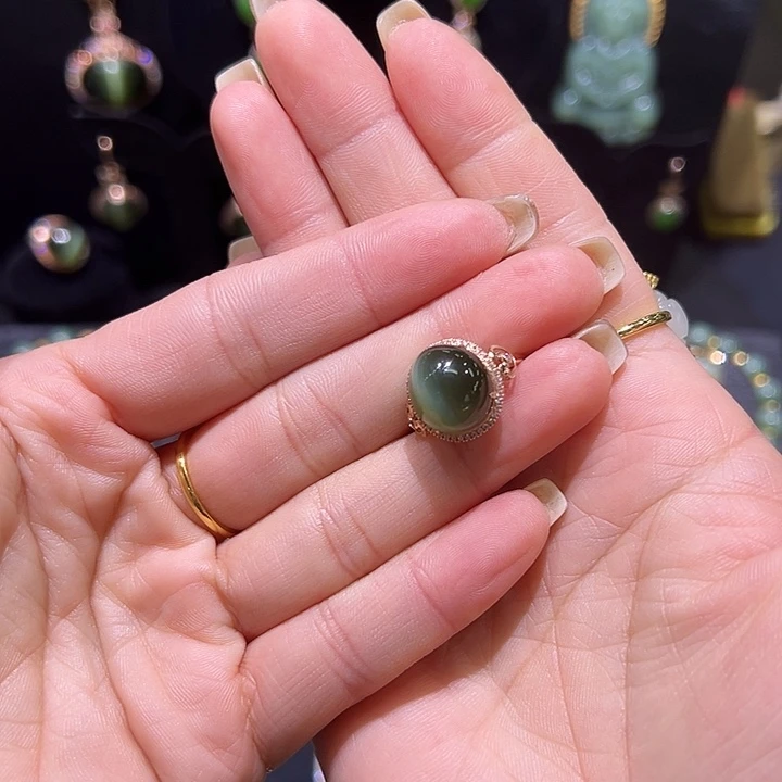 淡***5和田玉18K金镶嵌戒指