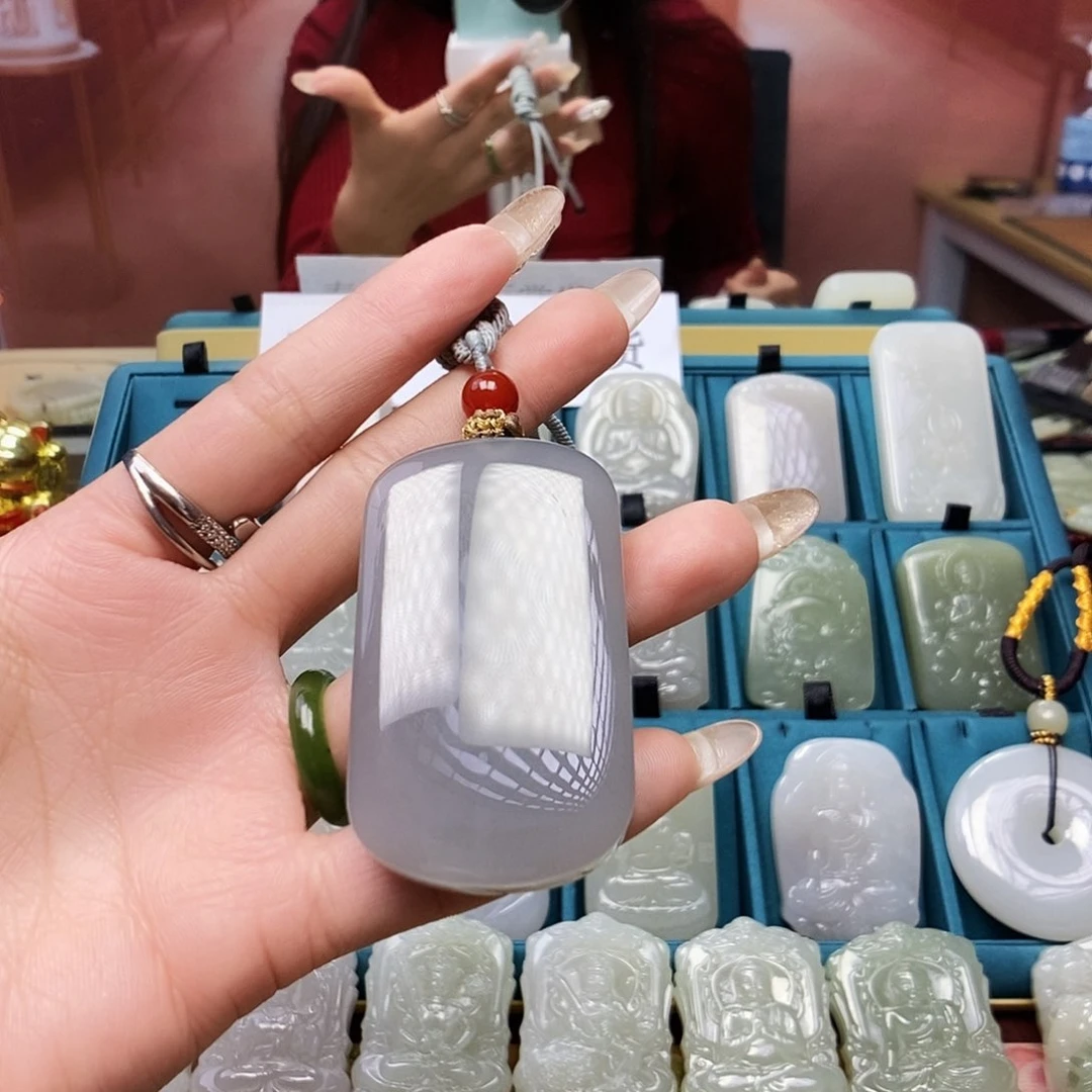 和田玉颈饰未镶嵌贺****画