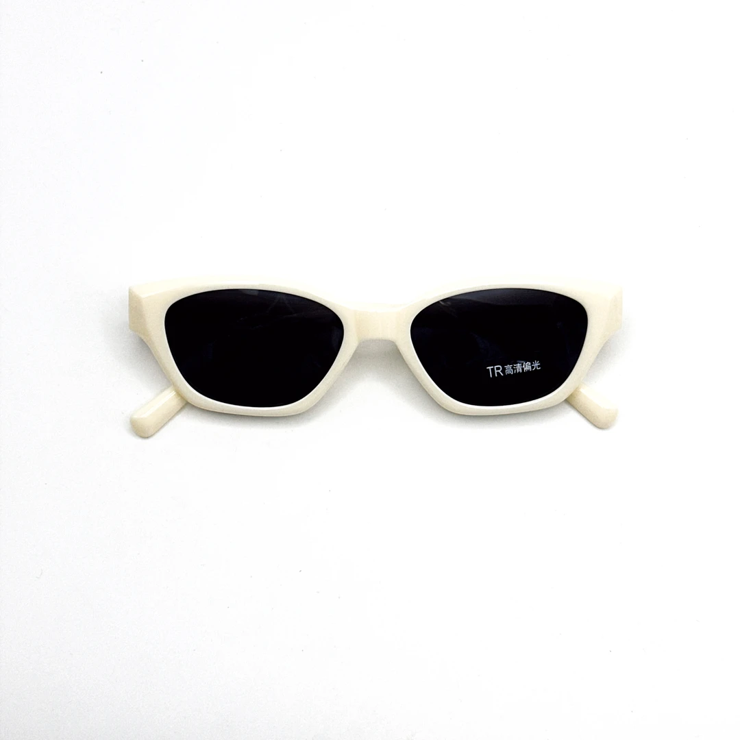 【984】网红时尚百搭个性防紫外线街拍潮流复古墨镜平光镜遮阳潮款