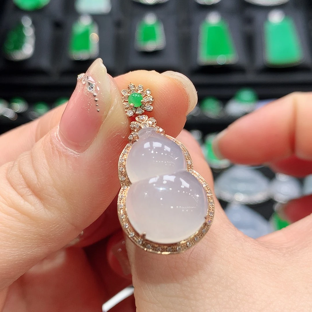 翡翠颈饰18K金镶嵌葫芦