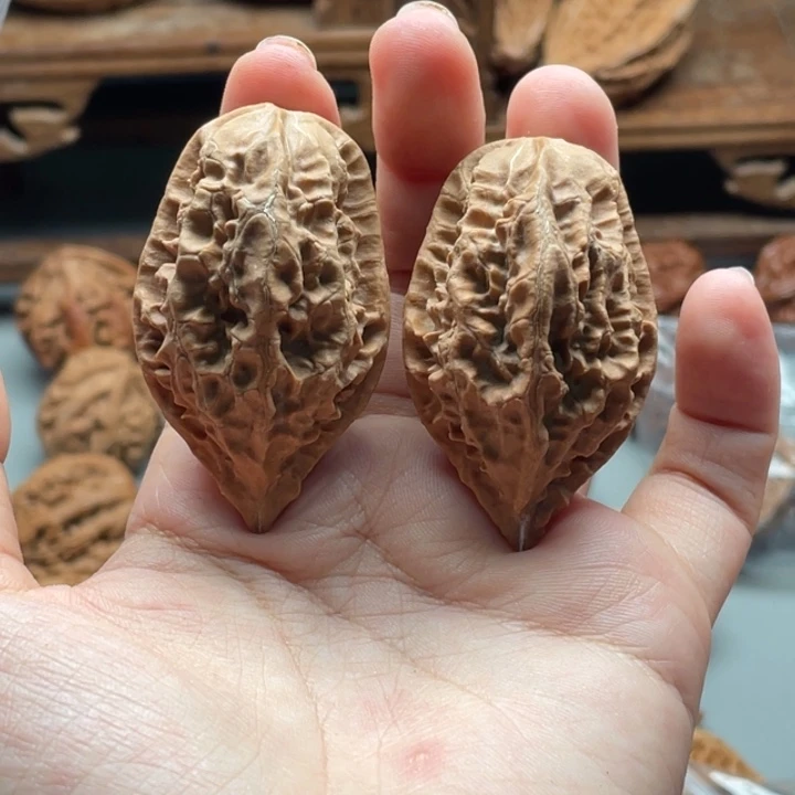 文玩核桃把件白云94