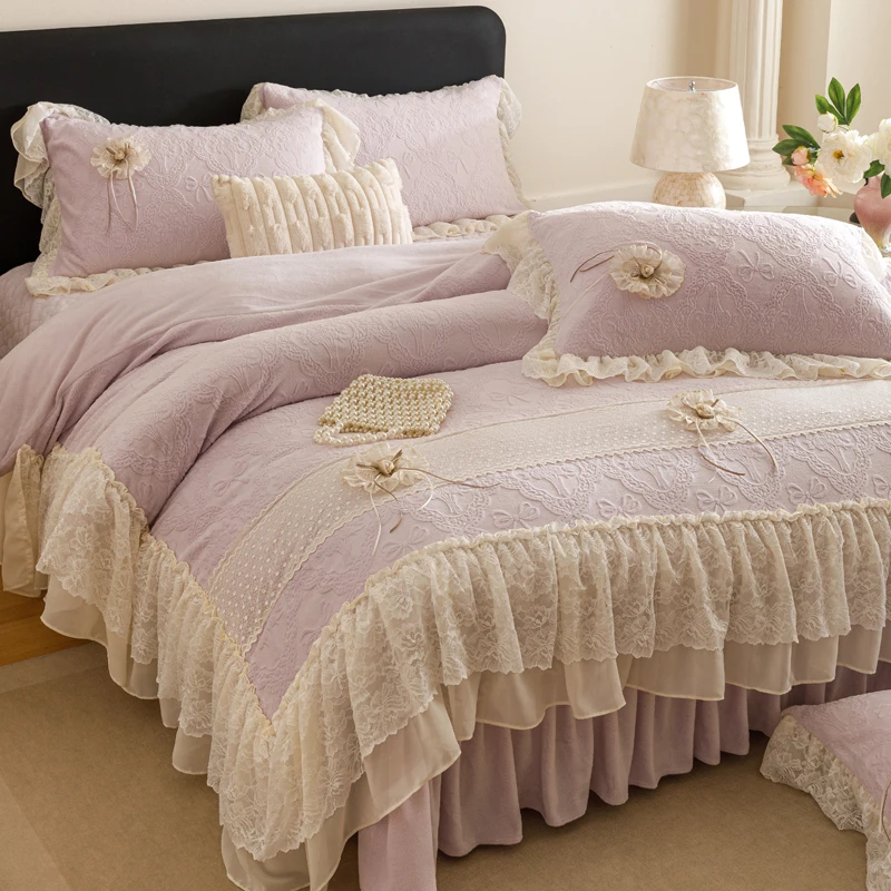 高档法式雕花牛奶绒四件套床盖款公主风双面绒加厚被套防滑抗静电