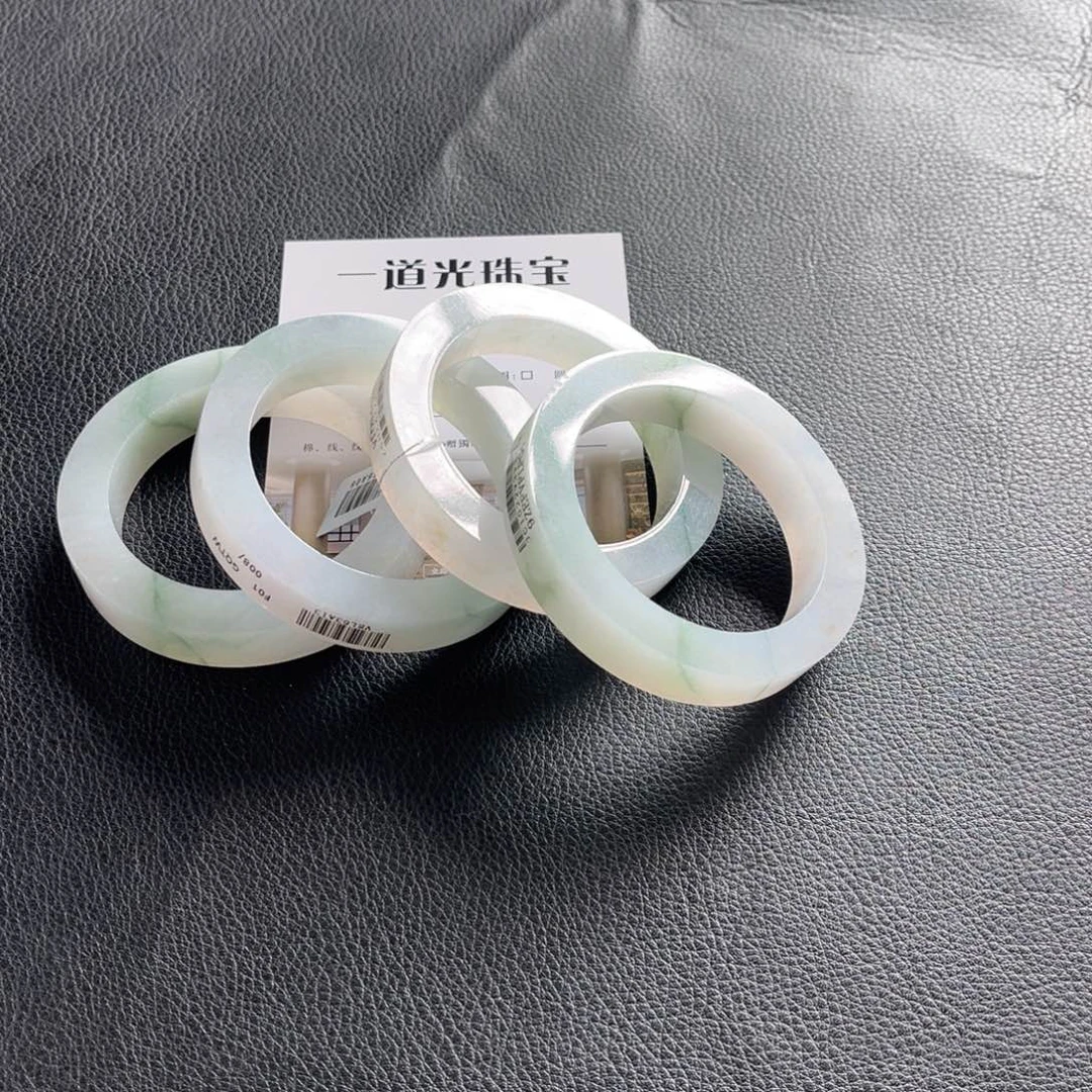 陈***馆定制翡翠未镶嵌手镯