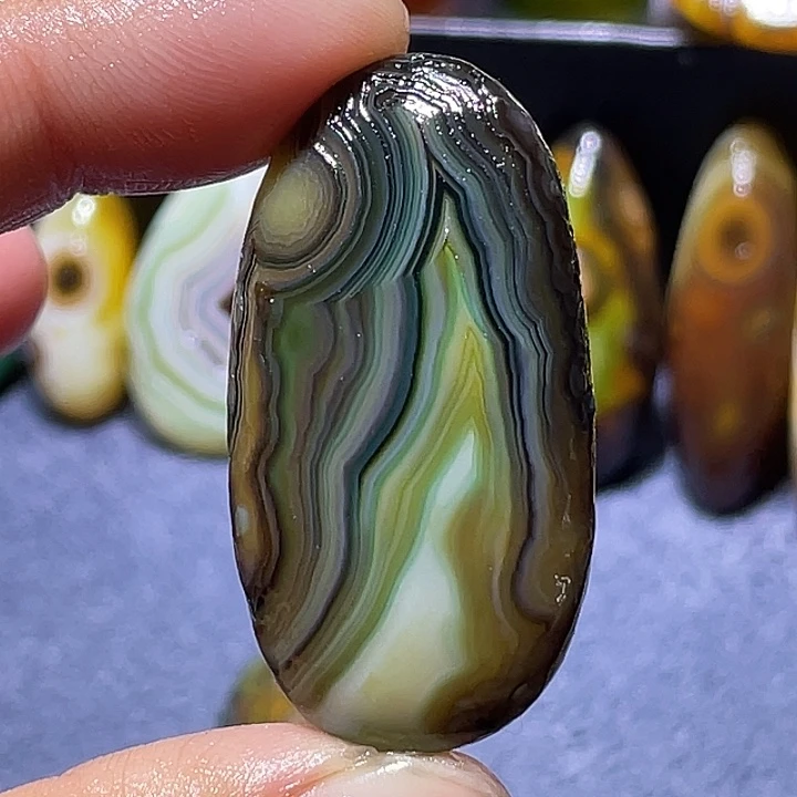 玛瑙/玉髓未镶嵌珠宝奇石