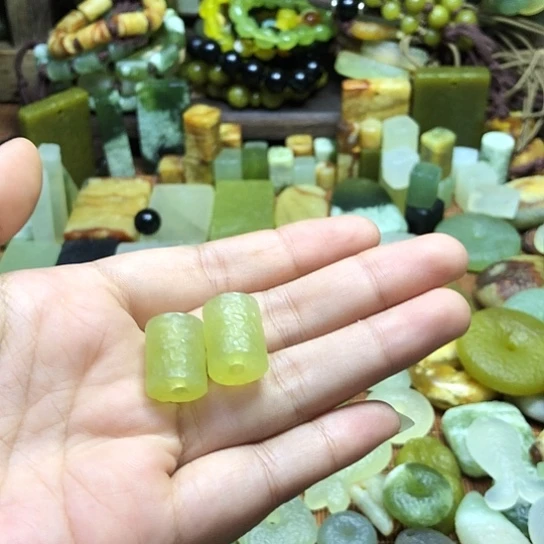 未镶嵌岫玉吊坠X****N