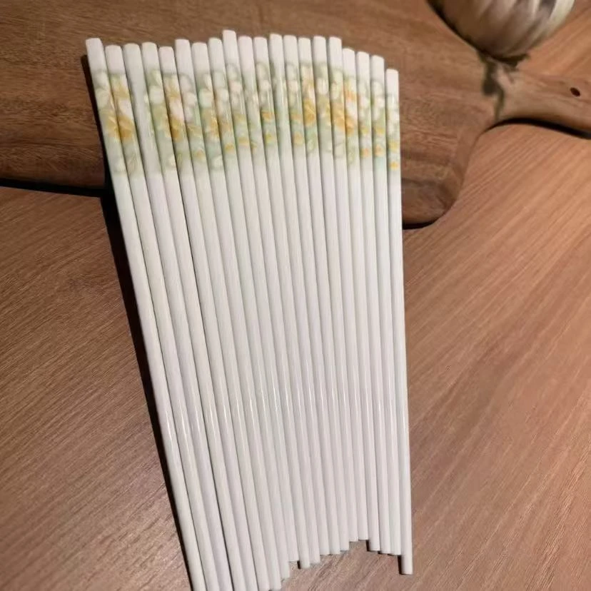 黄金叶手绘浮雕陶瓷筷子健康防霉抗菌环保高档防滑耐高温易清洗