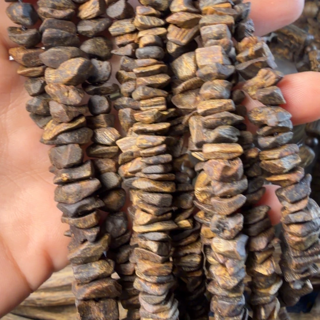 沉香沉香碎屑沉水车挂发一条