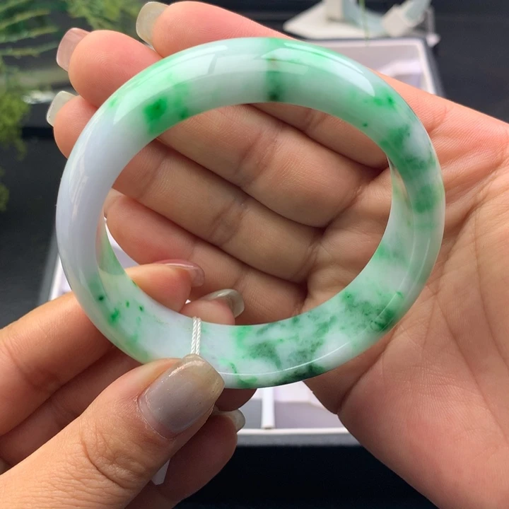 翡翠未镶嵌手镯天然翡翠手镯