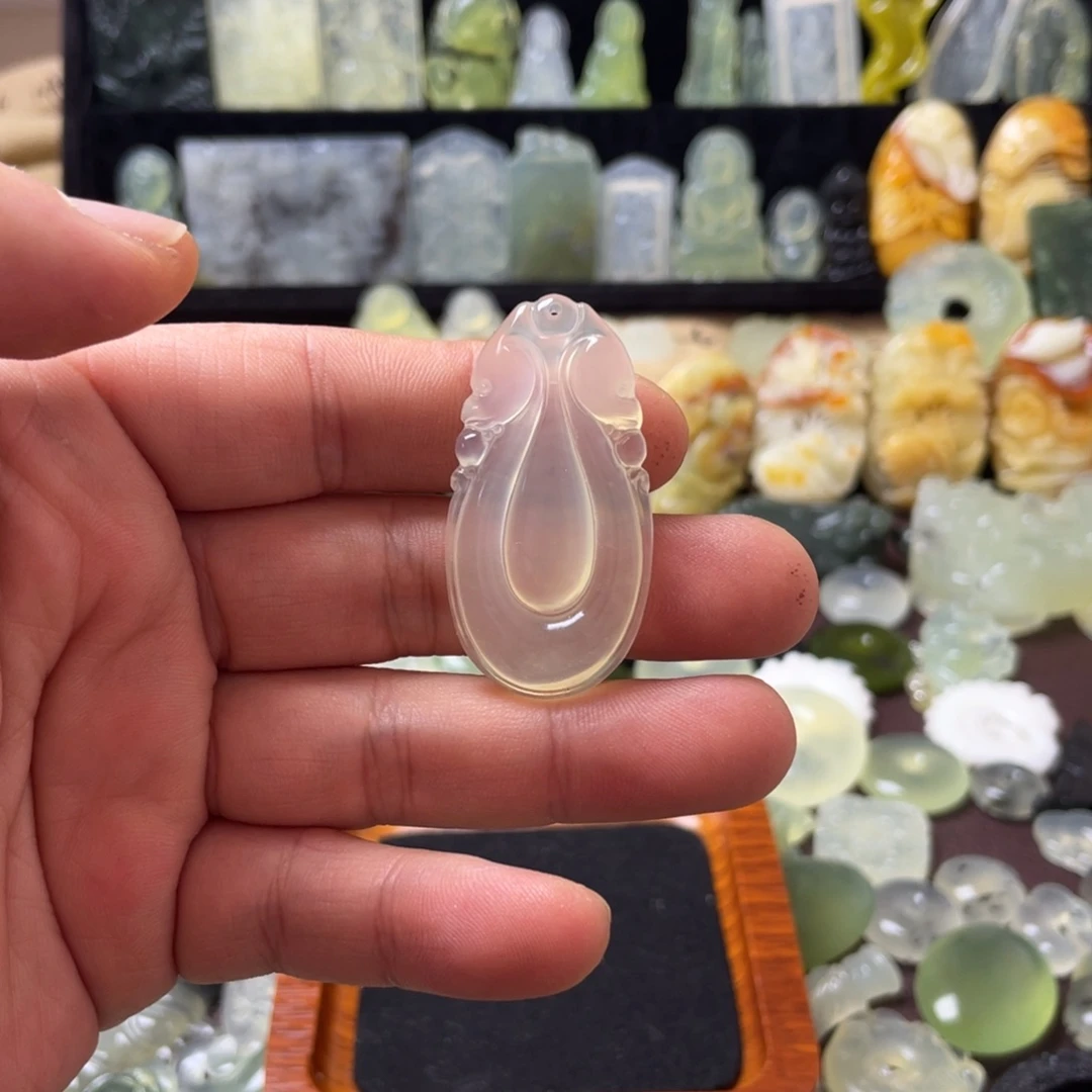 蛇纹石玉颈饰未镶嵌糖**℡