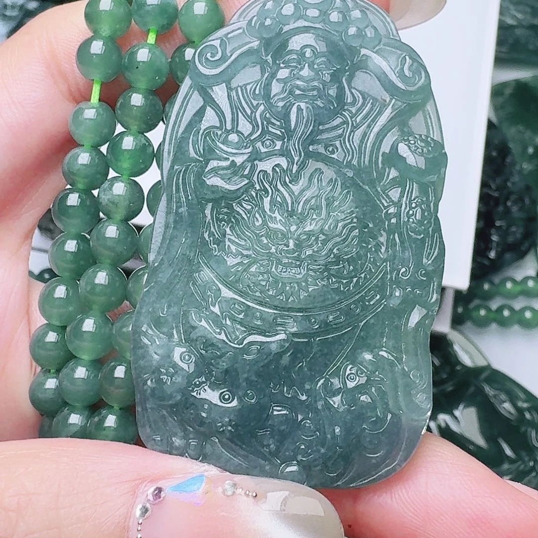 翡翠未镶嵌颈饰111