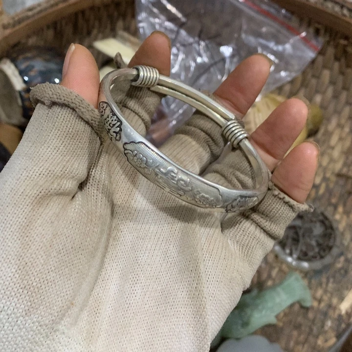 陈***果瓷片头条我想看一下他对她