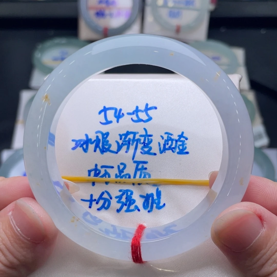 翡翠未镶嵌手镯翡翠手镯38