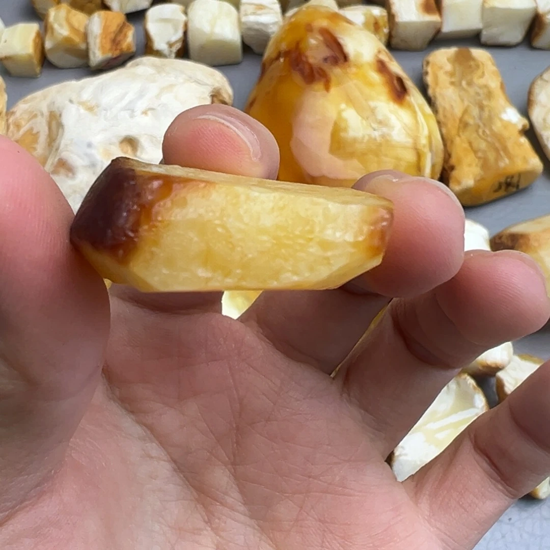 定制琥珀未镶嵌?**、蜜蜡