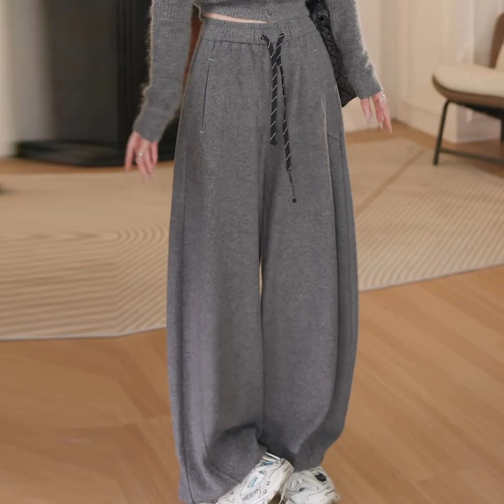 2026秋冬新款设计感高腰显瘦宽松直筒阔腿裤子女时尚简约休闲长裤