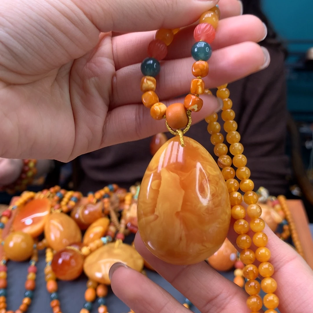 蜜蜡未镶嵌颈饰水滴