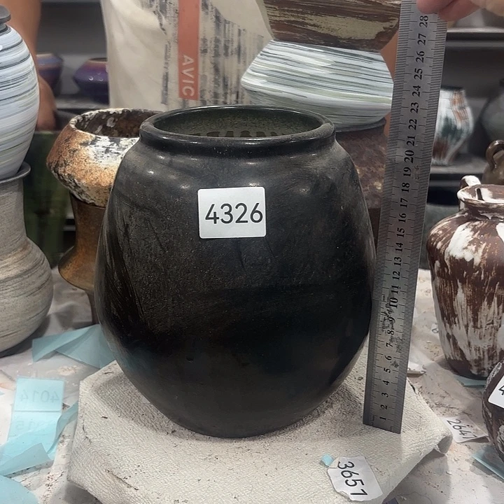 摆件高22,口11.5,瑕疵处理无孔4326