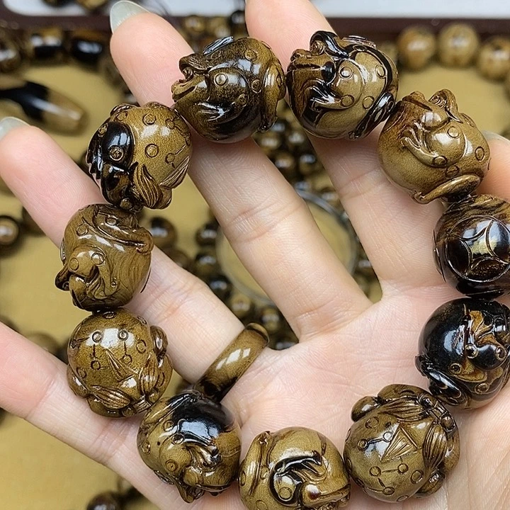 香榧木子*精品血柳雕刻金蟾串