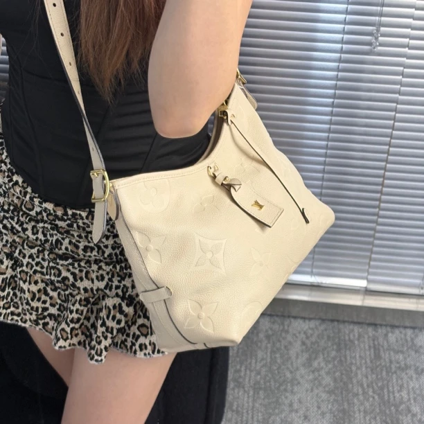 95新 LouisVuitton/路易威登 奶油白Carryall 单肩斜挎包xrk